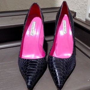 Charles David pumps, black alligator print 8 1/2